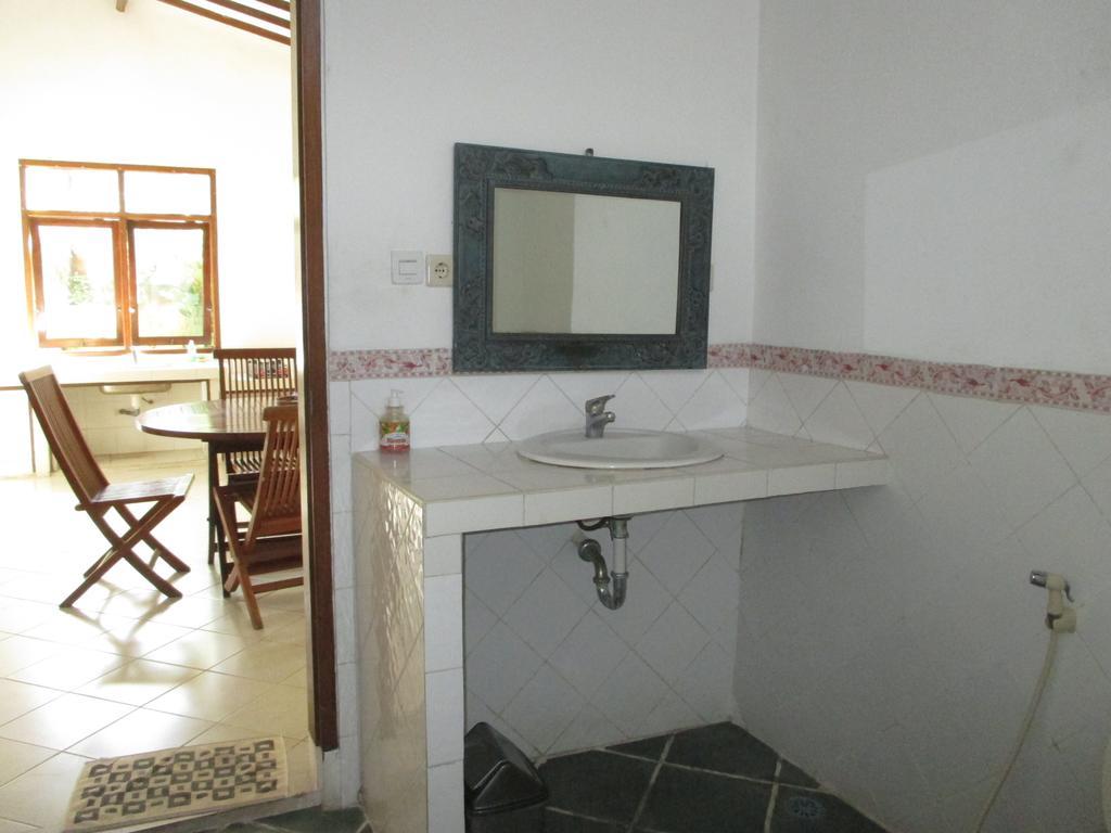 Yuli Bungalows Kuta Lombok Exterior foto